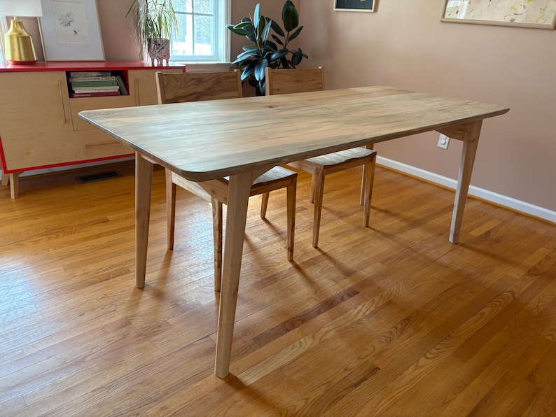 Table de salle à manger en érable massif | Meubles en bois personnalisés modernes minimalistes | 72" x 32" image 5