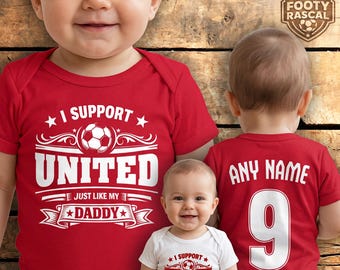 Man Utd Baby Grow – Personalised with Name & Number – Football Baby Gift