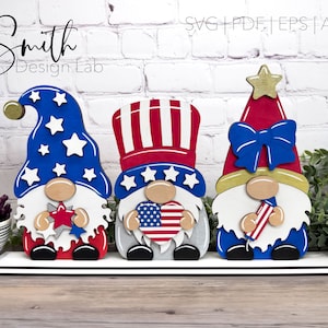 4 juillet Gnome Shelf Sitter SVG Set | SVG numérique Glowforge | Fichiers découpés au laser | Options de support multiples | 7 tailles de fente | Laboratoire de conception Smith