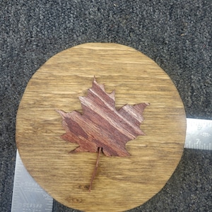 Maple leaf decor