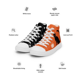 Puede incluir: Par de zapatillas altas de lona con dise&ntilde;os de Halloween. Una zapatilla es negra con ara&ntilde;as blancas, la otra es naranja con un gato negro y una calabaza. Incluyen cordones blancos, cuello acolchado y suela de goma EVA.