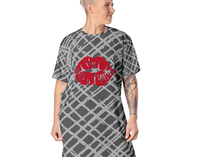 Kiss T-shirt dress