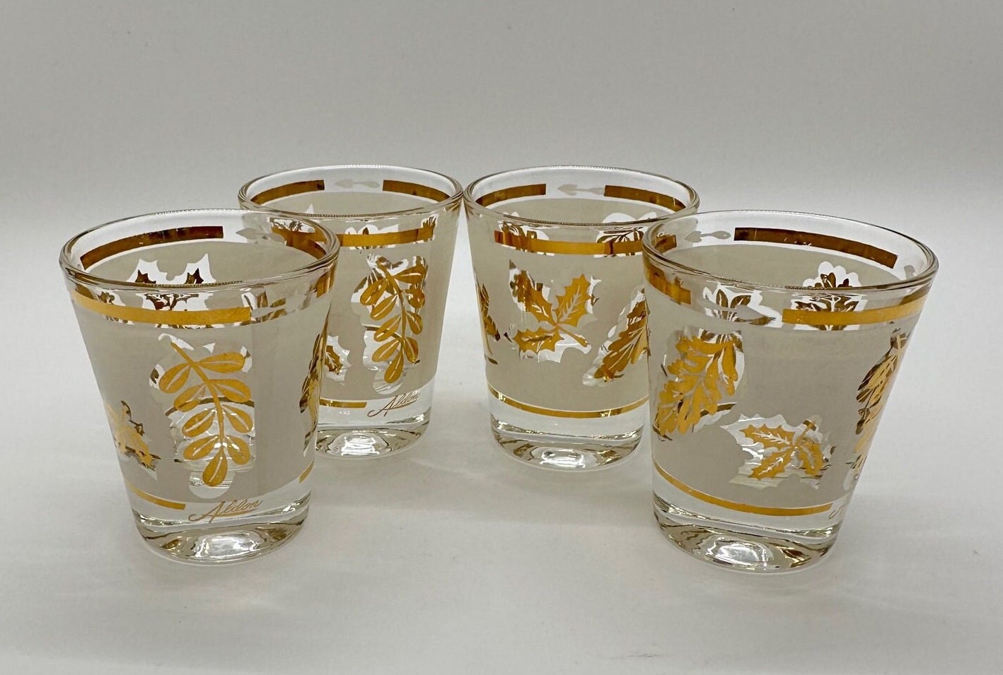 Vintage Green Leaf Pattern Frosted Top 16 Ounce Drinking Glasses Set of 3