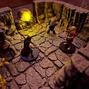 Cavern Tiles Starter Set SMALL - LEDs, Magnet or Clip together - Flickering Torch, 3D Print, DnD, D&D, Dungeon Terrain Cave Mine