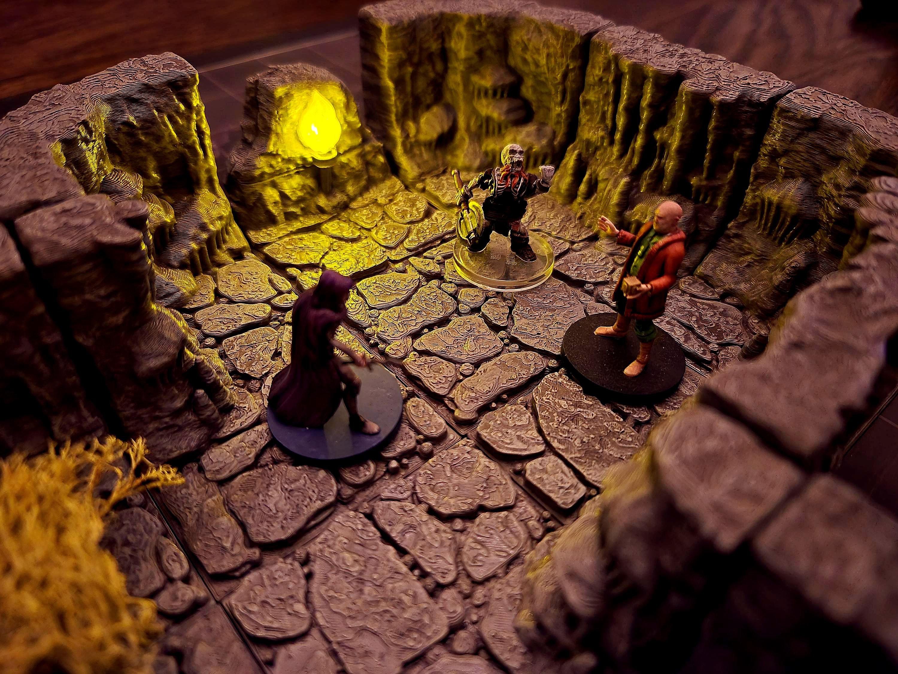 Cavern Tiles Starter Set SMALL - LEDs, Magnet or Clip together - Flickering Torch, 3D Print, DnD, D&D, Dungeon Terrain Cave Mine