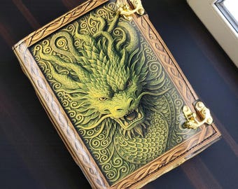 Handgemaakt groen drakenleren notitieboek | Fantasie grimoire, middeleeuws schetsboek