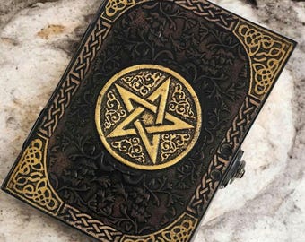 Journal pentagramme en cuir : grimoire en relief, livre de sorts de sorcellerie