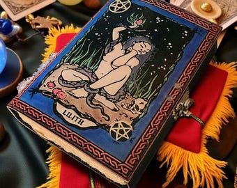Diario de cuero Lilith pintado a mano, cuaderno de grimorio gótico, libro de hechizos paganos