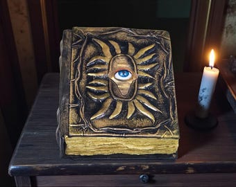 Octopus eye Handmade Leather Spell book Journal: Gothic Grimoire with Mystical Eye