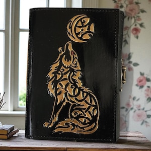 400 pages -wolf Embossed leather journals Rustic vintage leather-Grimoire leather journal-book of shadows-Fat journal gift for men and women
