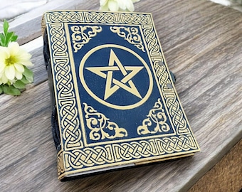 Diario de cuero con pentagrama: Grimorio grabado, libro de hechizos de brujería