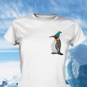 Penguin with a cozy woolen hat: Magical design from Cologne on the Rhine - Premium women&#39;s T-shirt