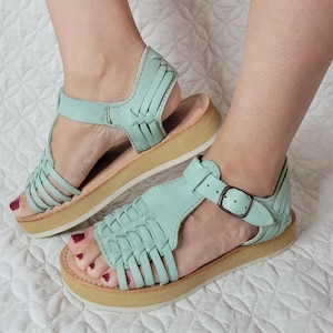 Handmade Huaraches / Mexican Leather / Very Comfortable Sandals