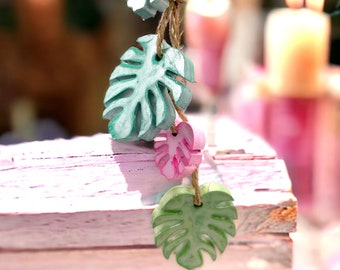 Set of 4 monstera leaf charms silicone casting mold, jewelry pendant mould, keychain charms, resin concrete  plaster DIY crafter gift idea