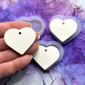 Set of 3 heart shaped silicone casting molds, necklace pendant, keychain charm, card and scrapbooking, ornaments, resin, concrete mould.