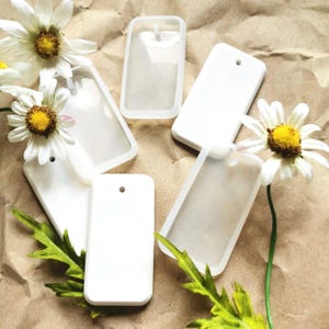 Set of 3 Rectangle Pendant Molds – Silicone molds with rounded edges for resin keychains, tags, concrete or plaster crafts