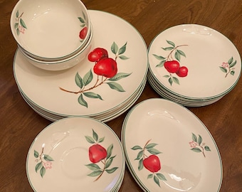 Tú eliges: Piezas de comedor de manzana roja de Homer Laughlin de los años 50