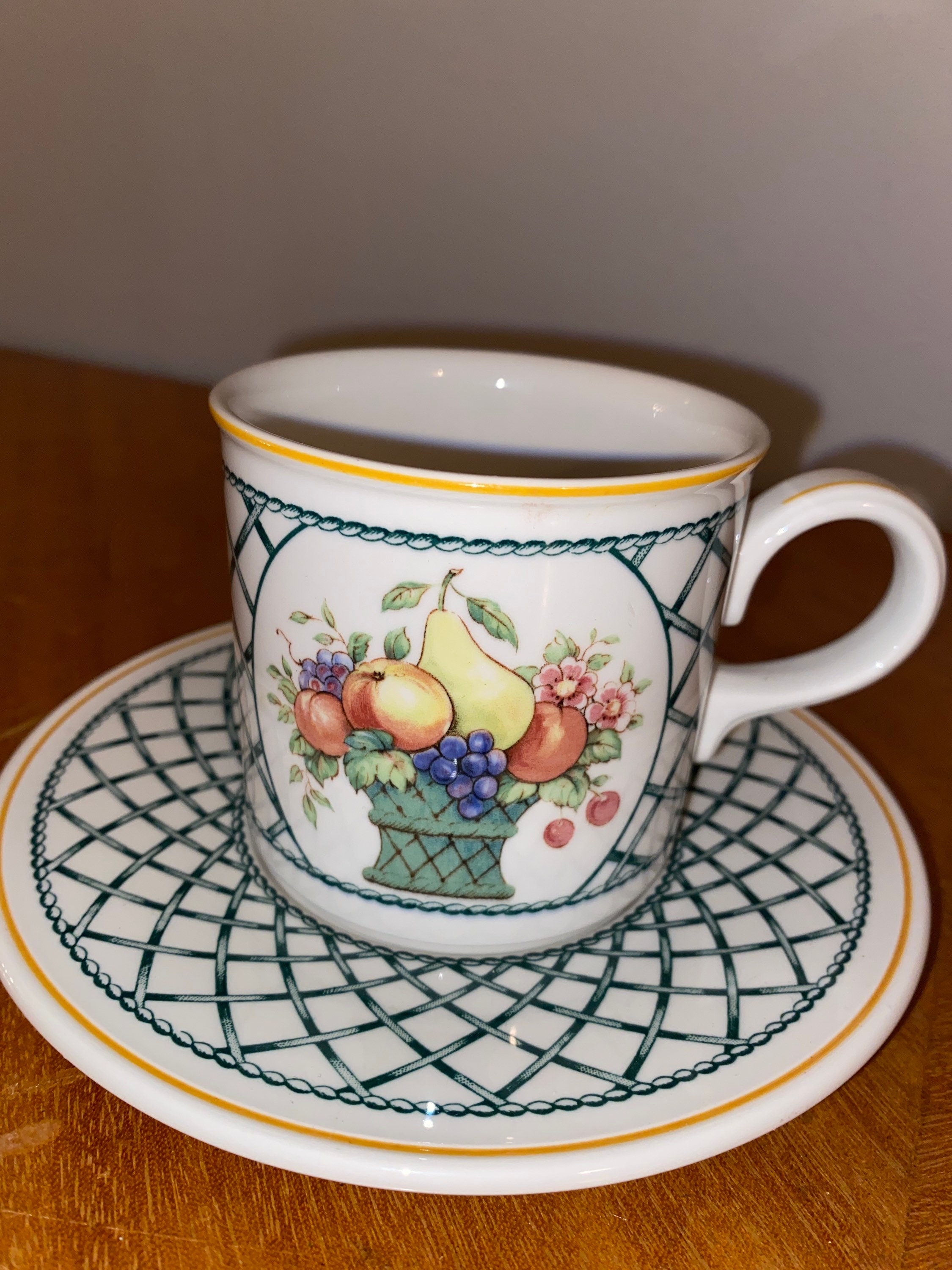 Villeroy & Boch 食器セット ウサギ　カップ　ソーサー　ボウル Villeroy & Boch 食器セット ウサギ カップ ソーサー ボウル