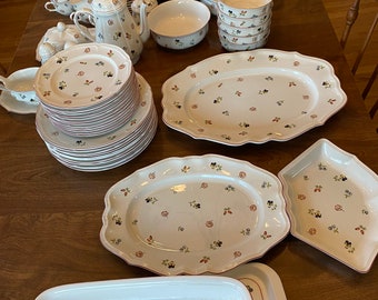 Remaining Selection of Rare Pieces: Villeroy & Boch Petite Fleur