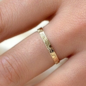 Fill Sun Wedding Band, Sunshine Engagement Band, Dainty Gold Band, Sunrise Band For Women, 14K Gold Band, Anniversary Gift Band