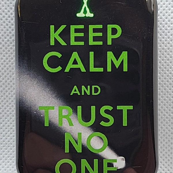 X-Files Trust No One green magnet - magnet - sci-fi TV - horror TV - TV show