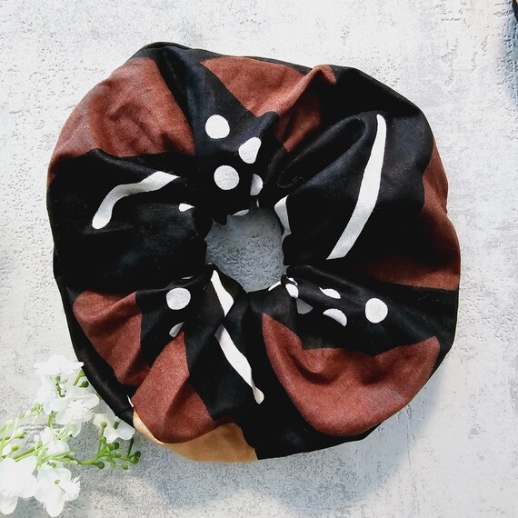 Set of 2 Handmade Scrunchies XL | African Print Cotton  display picture 3