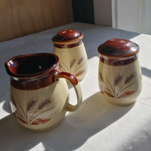 Creamer, salt and pepper shaker set - sheaf of wheat pattern
