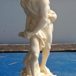Resin statuette - David preparing to fight Goliath - A. Santini - 24 cm