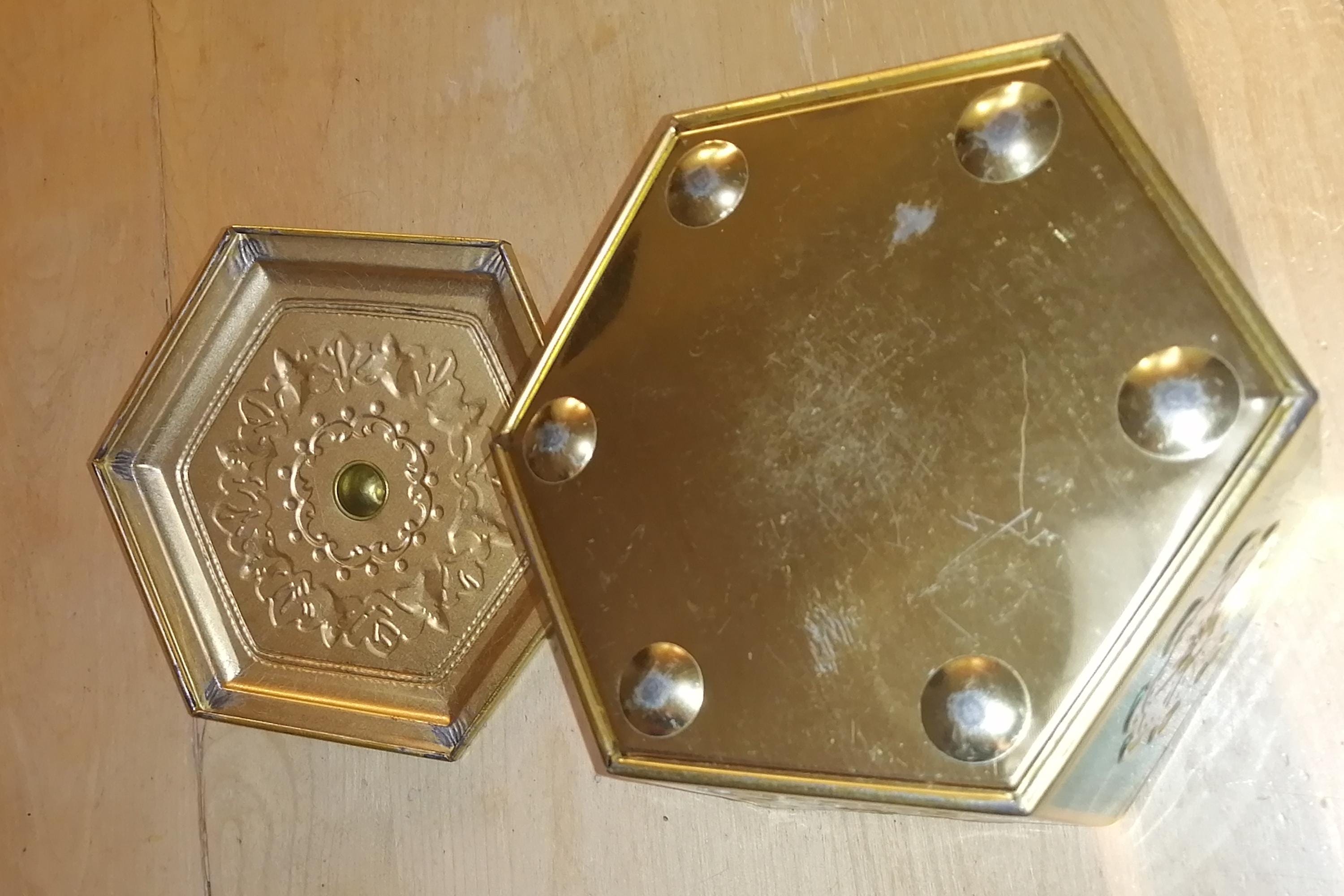 ヴィンテージの六角形のメタルボックス - Etsy 日本