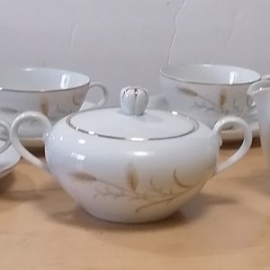 Golden Wheat - Set of 4 cups, 4 saucers, 1 sugar bowl and 1 creamer - fine Japanese porcelain