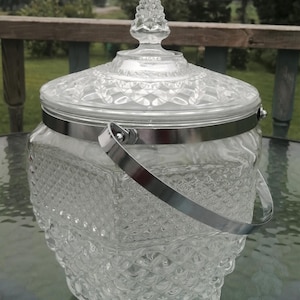 Anchor Hocking - Wexford - Glass ice bucket with lid and metal handle -