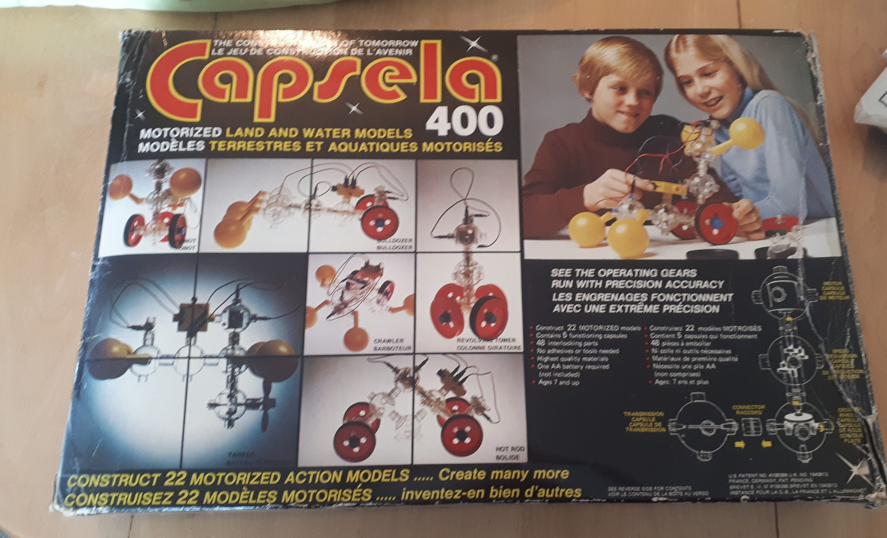 Capsela 400 Construction game of the future Motorized land and water models