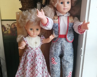 Large Regal toys dolls 249T and 30M - The two sisters