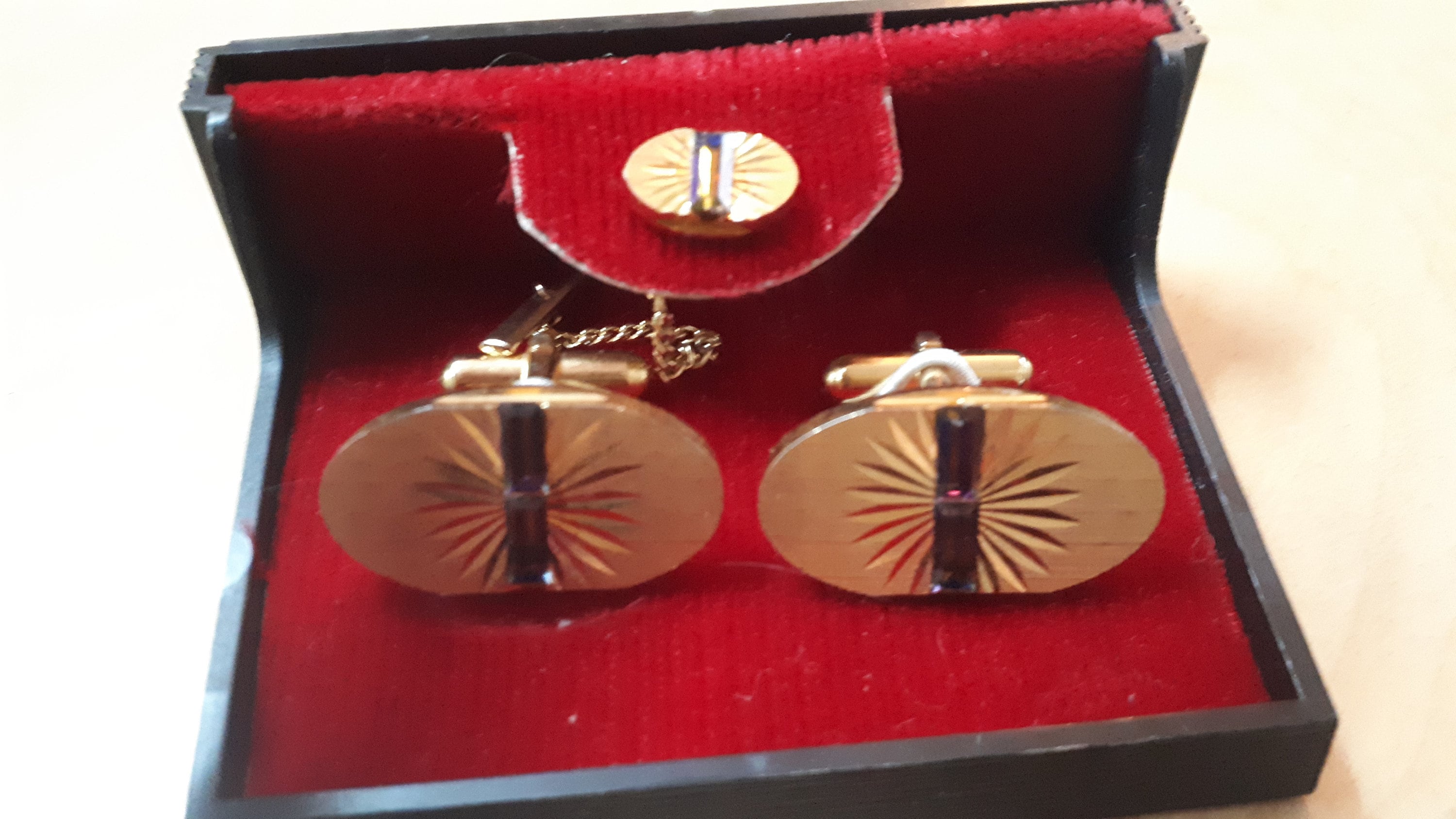 メンズアクセサリ― ゴールドチェーンカフリンクス9ct gold 77gms, one side, cufflinks on engraved