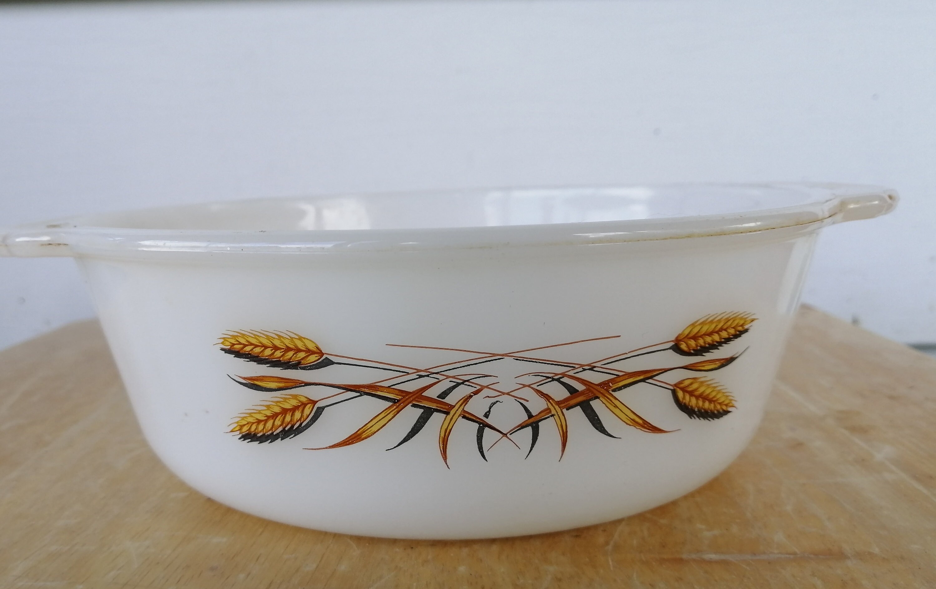 Anchor Hocking Fire King Casserole Dish, Golden Wheat Model - #446