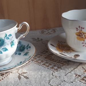 Tea Time - Duo cups and saucers collectible