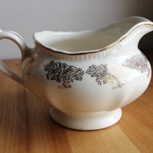 Creamer or sauce boat British Empire Ware - Guaranteed 22 k gold - z Marigold