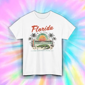 Florida Vintage Sunset Shirt Retro Alligator Beach Tee Sunshine State Gift for Traveler Florida Souvenir Shirt Vacation Shirt S-5XL