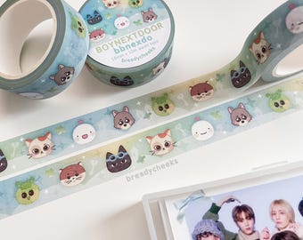 Cinta Washi Kpop / Cinta decorativa kawaii verde y azul con diseño de trébol de la suerte, ideal para regalos de papelería Kpop y decoración de photocards.