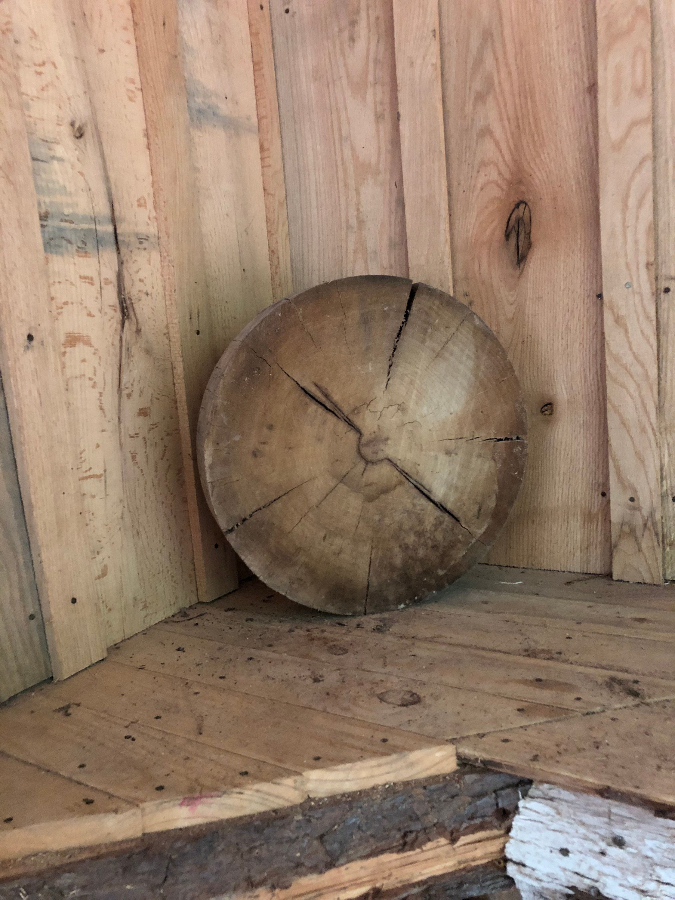 Cousin DIY 10 inch Round Rustic Poplar Wood with Bark Plaque 
