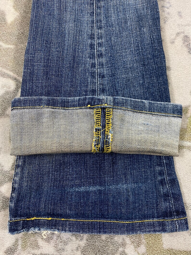 Storlek 29x27.5 Vintage Wrangler Blue Bell Jeans Flare Cut Bootcut Denim, Distressed Fade, Låg midja, Y2K Estetisk Boho Chic bild 14