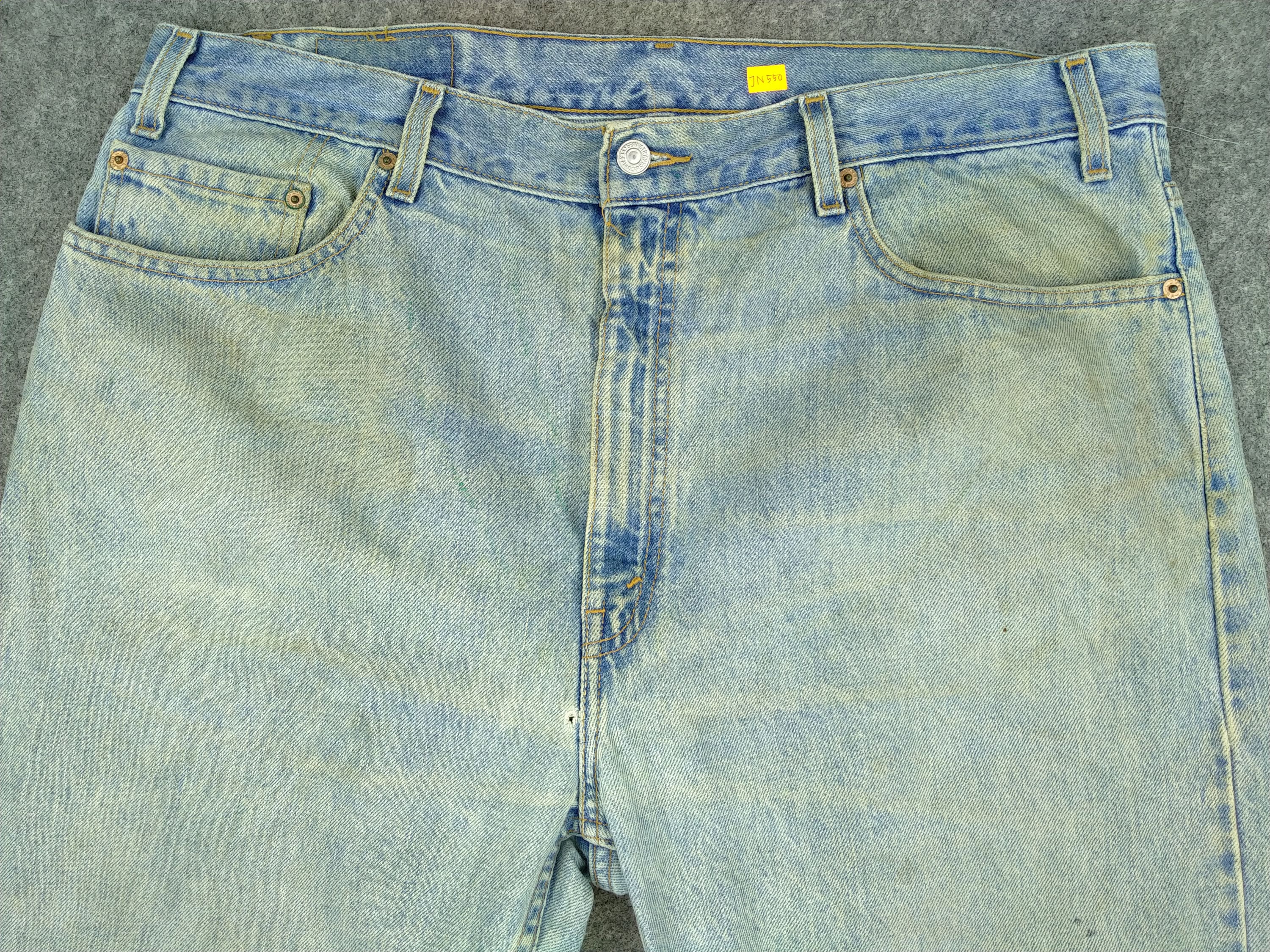 Light Wash Denim 39x30 Red 