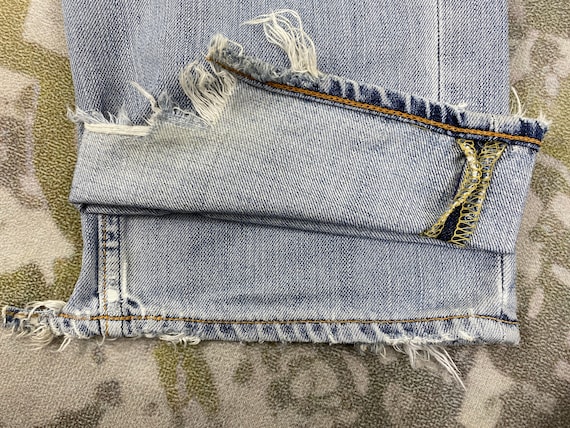 Ripped Vintage Levi's 702 Jeans 34x32.5 Denim JN … - image 10