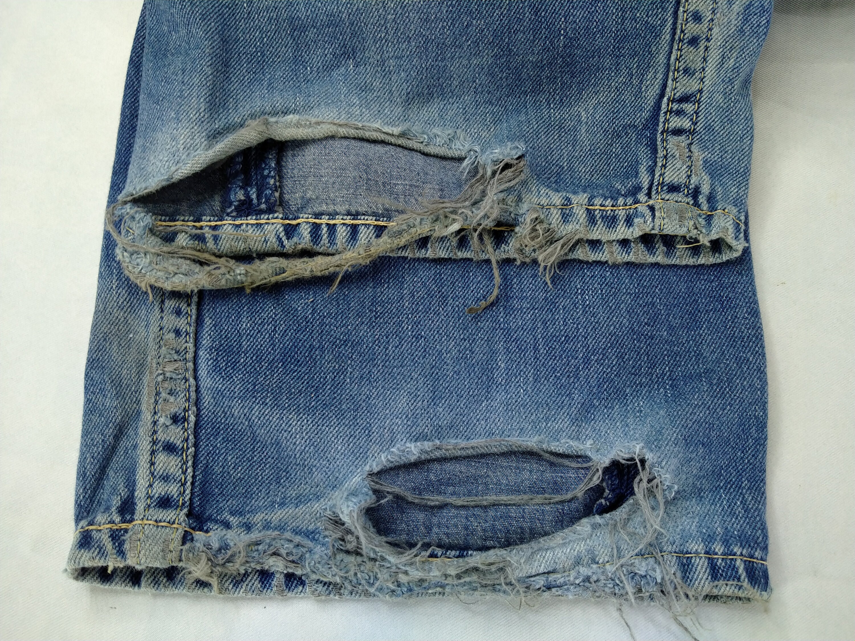 31x30.5 Vintage Levi's 902 Distressed Denim Red Tab Faded
