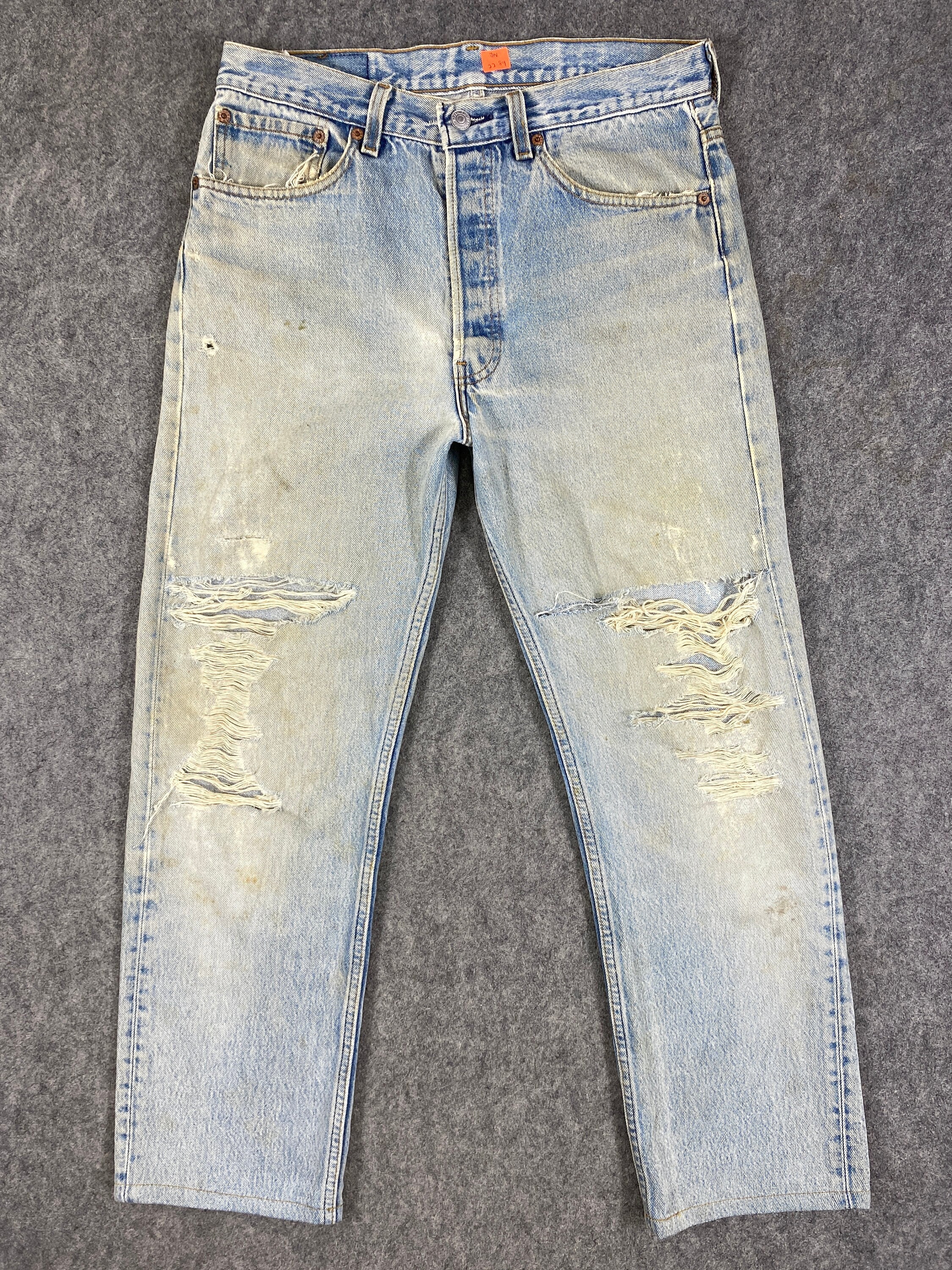 Kleding Gender-neutrale kleding volwassenen Jeans 90's Vintage Levi's 501 USA Jeans 31x27.5 Lichtblauw Wash Denim Red Tab Faded Denim Grunge Style Vintage Denim Unisex Jeans 