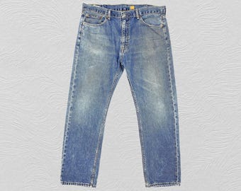 Vintage Levi's 505 Jeans W38 L32, Distressed Medium Wash Levi Strauss Denim Hose, Hergestellt in Ägypten 2000er Jahre, Herrenjeans W38 mit geradem Bein