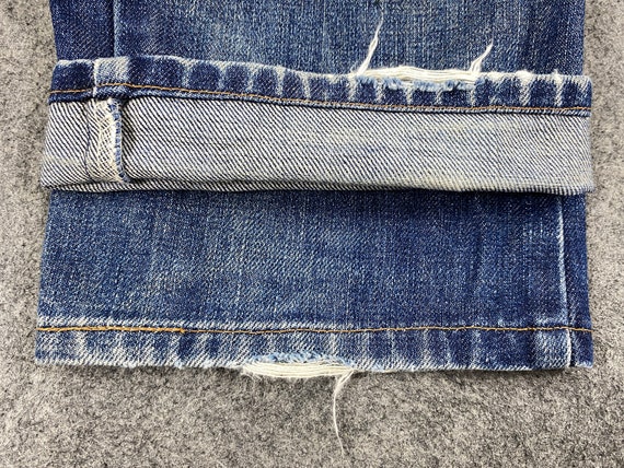 26x29 Blue Distressed Vintage Levi's Jeans SJ184 Denim Blue