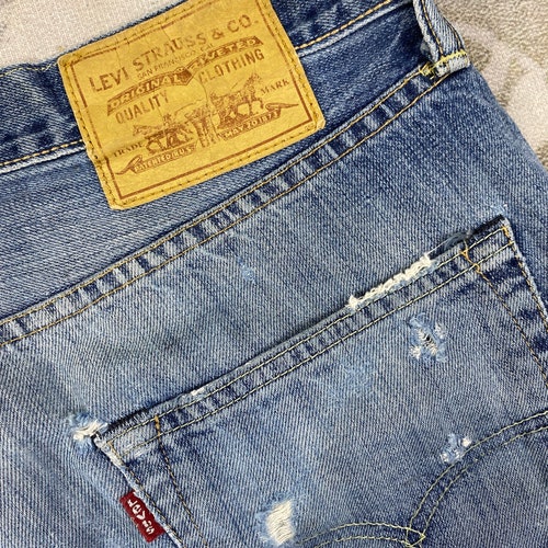 Ripped Vintage Levi's 501 Jeans 33x32 Denim Red Tab Faded Button Fly shops Denim Grunge Style Vintage Denim Unisex Jeans