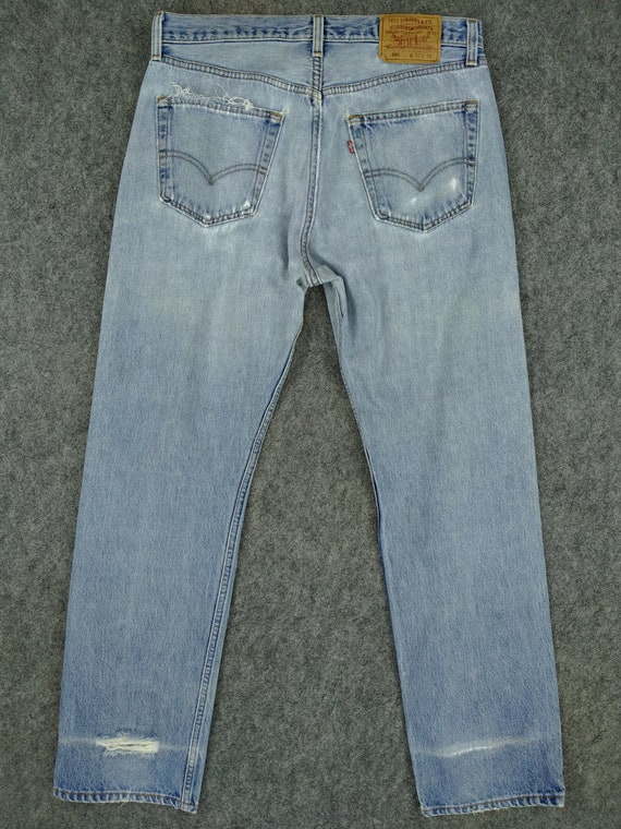 90s Vintage Levi's 501 Jeans 33x31 Light Blue Was… - image 3