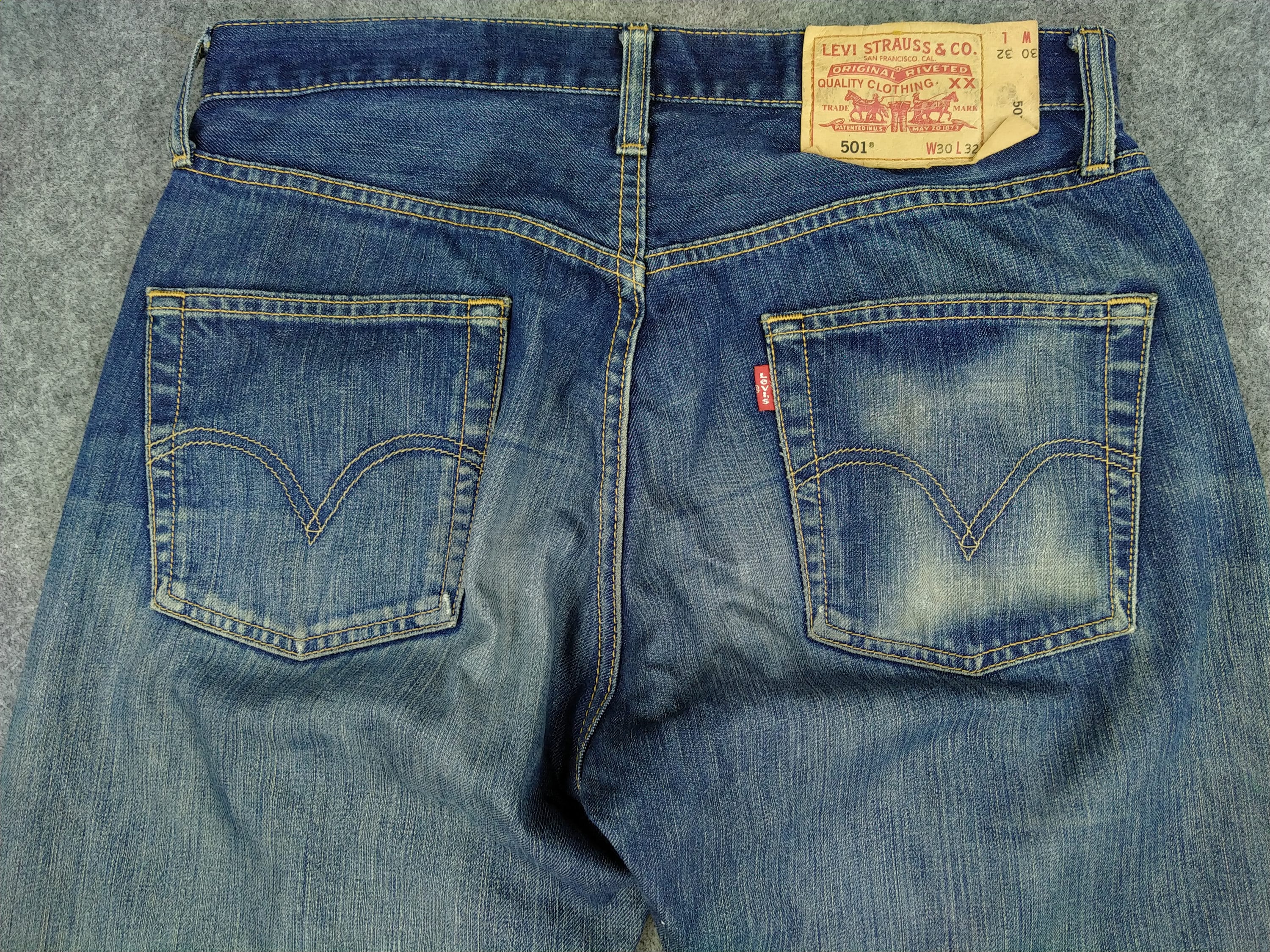 Vintage Levi's 501 Jeans | 90s Made in Philippines | Men's W31 L32